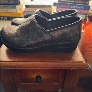 DANSKO Slip Resistant Lighting Marble size 41/10